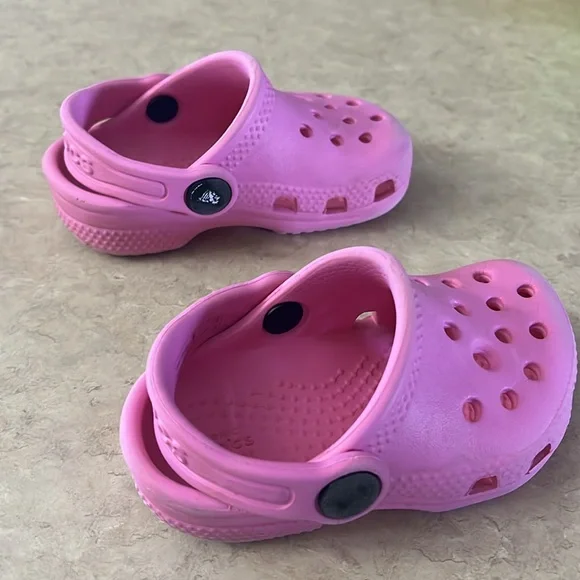 Pink Crocs - Picture 4 of 5